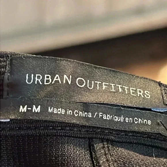 WOMENS URBAN OUTFITTERS BLACK RIBBED ZIPPERED SLACKS - Picture 5 of 7